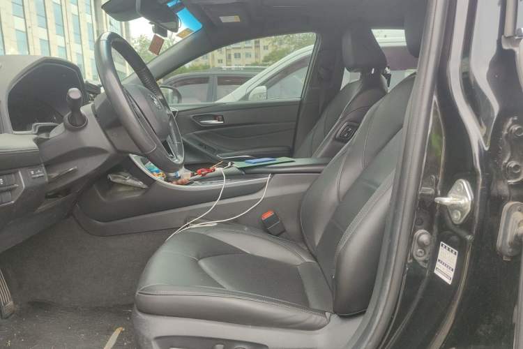 Used Toyota Avalon 2019 Dual-Engine 2.5L Luxury Edition China VI Standard Left Front Seat