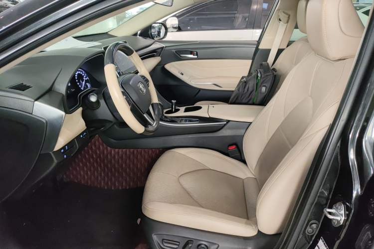 Used Toyota Avalon 2019 Dual-Engine 2.5L Luxury Edition China VI Standard Left Front Seat