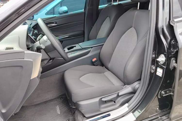Used Toyota Avalon 2019 2.0L Ambition Edition China VI Left Front Seat