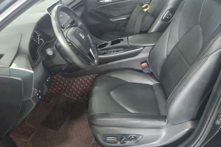 Used Toyota Avalon 2019 Dual-Engine 2.5L Luxury Edition China VI Standard Left Front Seat