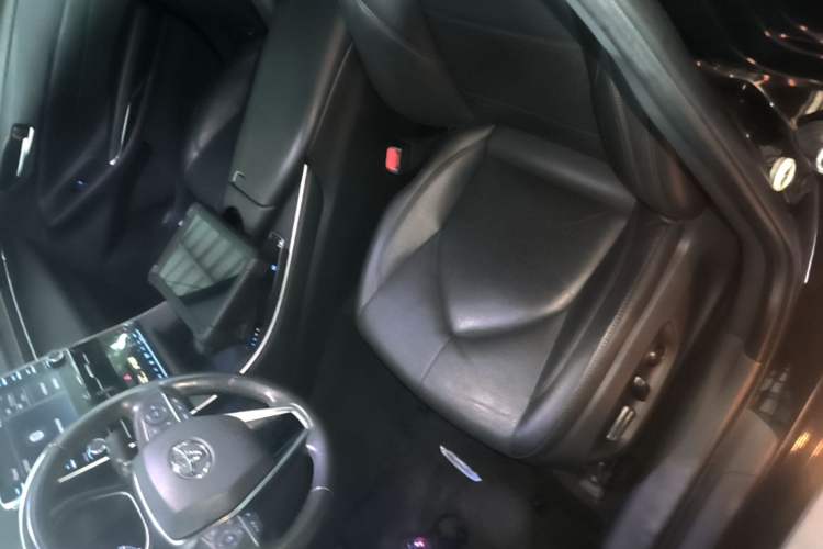 Used Toyota Avalon 2019 2.0L Luxury Edition China VI Standard Left Front Seat