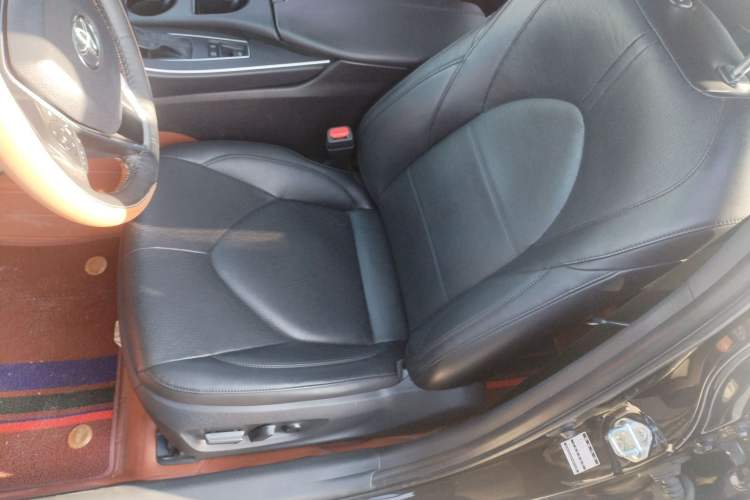 Used Toyota Avalon 2019 2.0L XLE Premium Edition China VI Left Front Seat