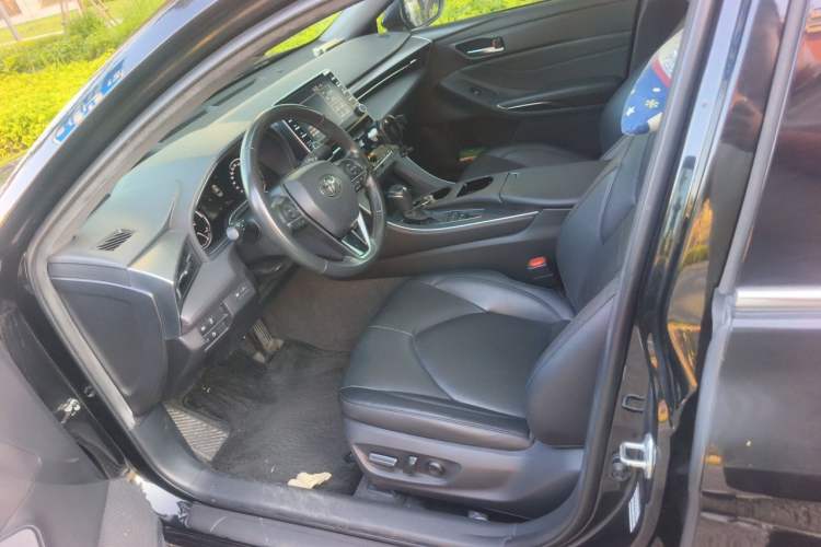 Used Toyota Avalon 2019 Dual-Engine 2.5L Luxury Edition China VI Standard Left Front Seat