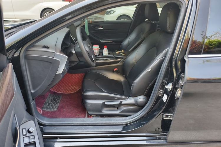 Used Toyota Avalon 2019 2.0L Ambition Edition China VI Left Front Seat