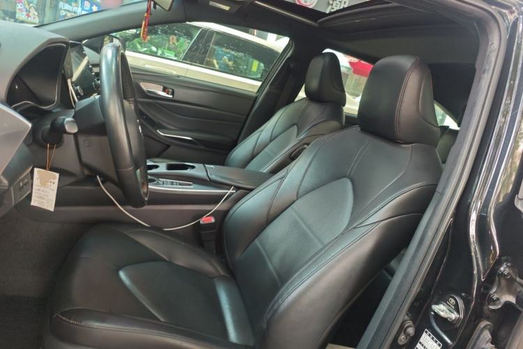 Used Toyota Avalon 2019 Dual-Engine 2.5L Luxury Edition China VI Standard Left Front Seat