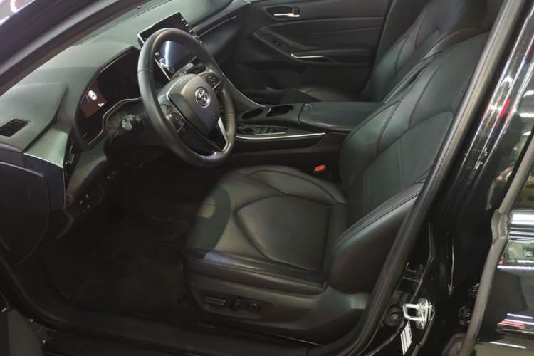 Used Toyota Avalon 2019 Dual-Engine 2.5L Luxury Edition China VI Standard Left Front Seat
