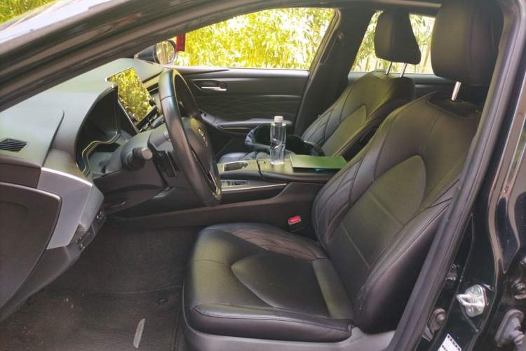 Used Toyota Avalon 2019 2.5L Touring Premium Version China VI Standard Left Front Seat