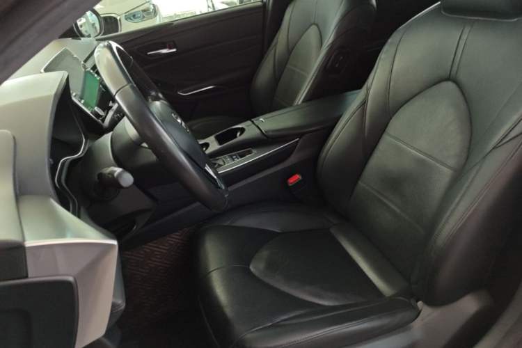 Used Toyota Avalon 2019 Dual-Engine 2.5L Luxury Edition China VI Standard Left Front Seat