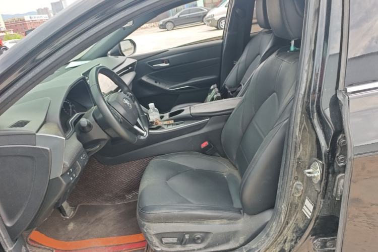 Used Toyota Avalon 2019 2.0L XLE Premium Edition China VI Left Front Seat