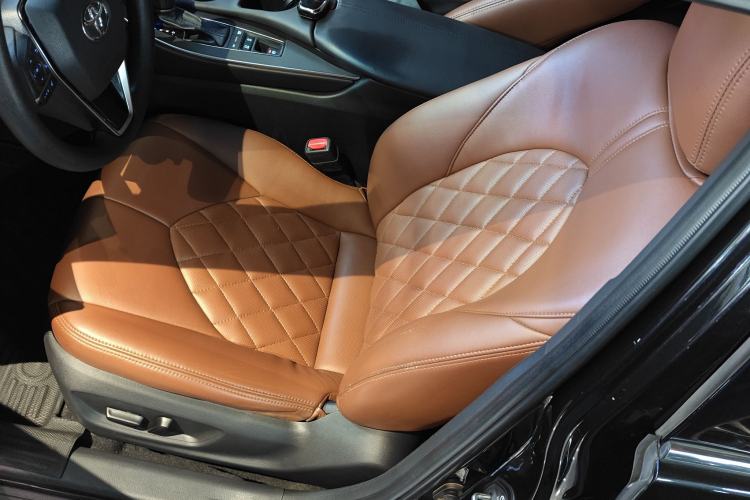 Used Toyota Avalon 2019 2.5L Ambition Version China VI Standard Left Front Seat