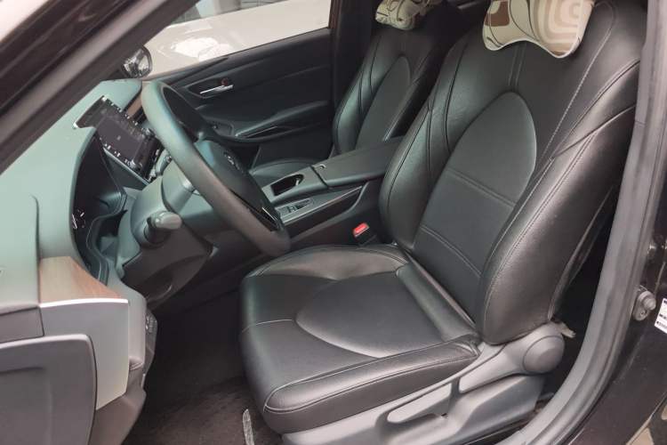 Used Toyota Avalon 2019 2.0L Ambition Edition China VI Left Front Seat