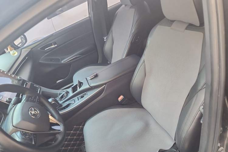 Used Toyota Avalon 2019 Dual-Engine 2.5L Luxury Edition China VI Standard Left Front Seat
