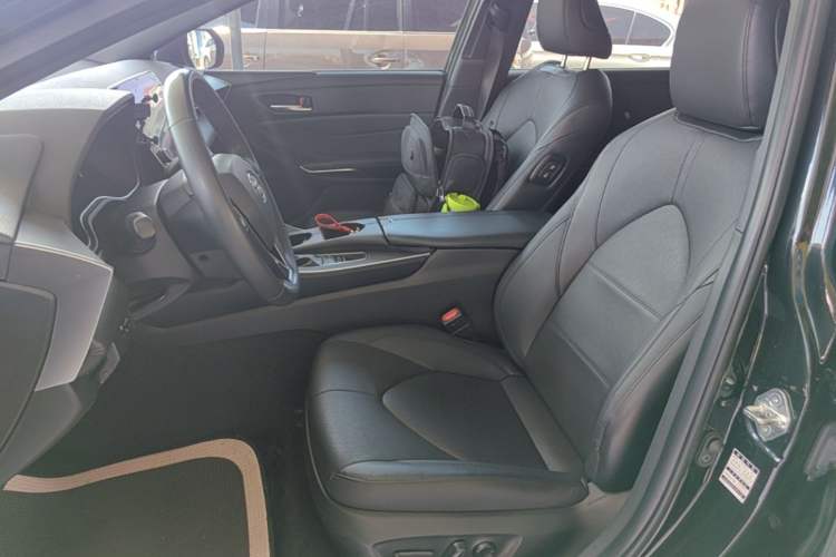 Used Toyota Avalon 2019 Dual-Engine 2.5L Luxury Edition China VI Standard Left Front Seat