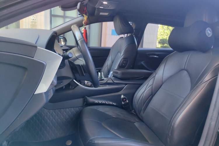 Used Toyota Avalon 2019 2.5L Touring Premium Version China VI Standard Left Front Seat