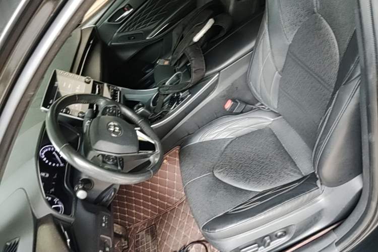 Used Toyota Avalon 2019 2.5L Touring Premium Version China VI Standard Left Front Seat