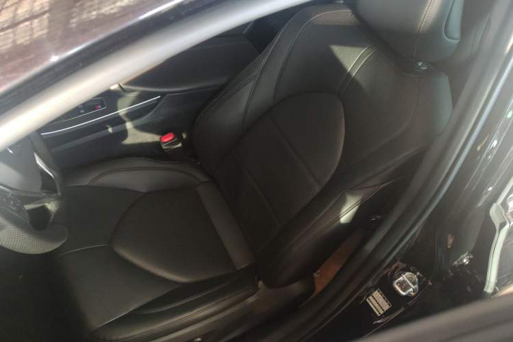 Used Toyota Avalon 2019 2.0L XLE Premium Edition China VI Left Front Seat
