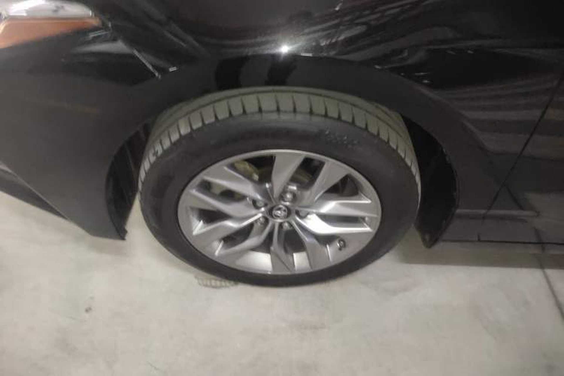 Used Toyota Avalon 2019 2.0L Luxury Edition China VI Standard Left Front Wheel Hub