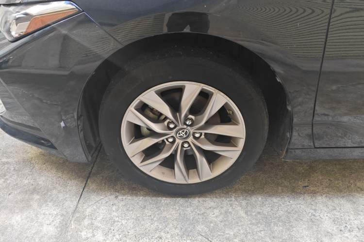 Used Toyota Avalon 2019 2.0L Luxury Edition China VI Standard Left Front Wheel Hub
