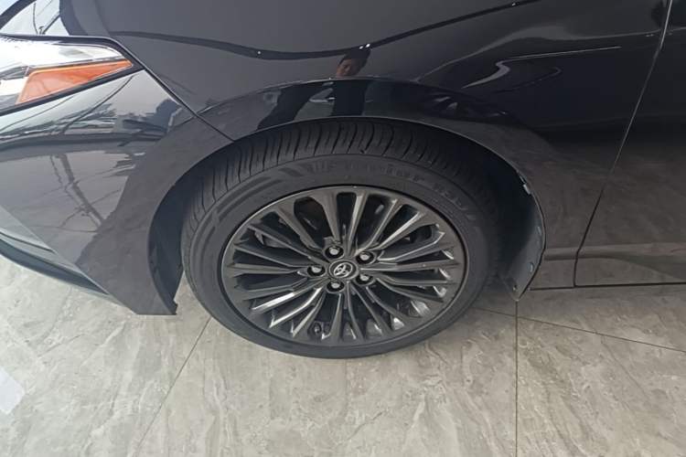 Used Toyota Avalon 2019 2.5L Touring Premium Version China VI Standard Left Front Wheel Hub
