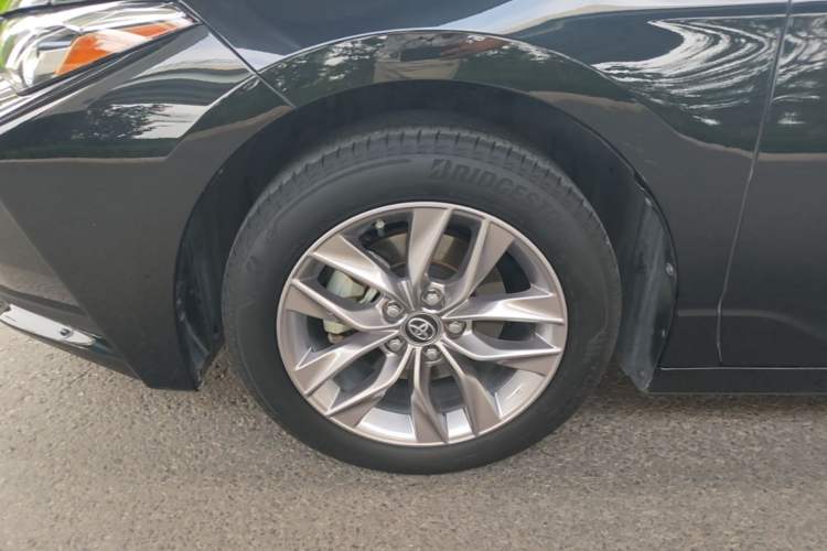 Used Toyota Avalon 2019 2.0L Ambition Edition China VI Left Front Wheel Hub