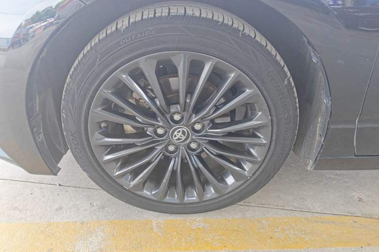 Used Toyota Avalon 2019 2.5L Touring Premium Version China V Standard Left Front Wheel Hub