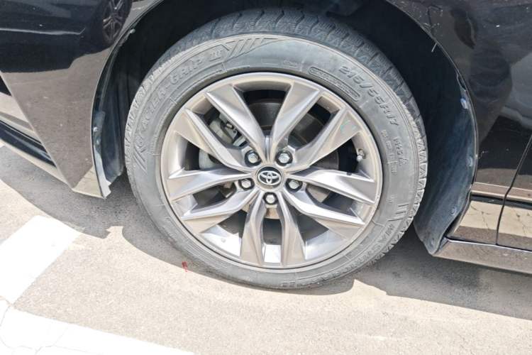 Used Toyota Avalon 2019 2.0L Ambition Edition China VI Left Front Wheel Hub