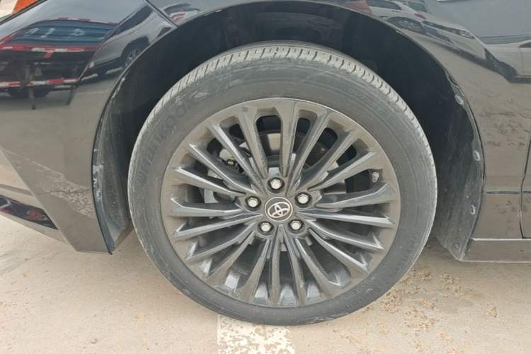 Used Toyota Avalon 2019 2.0L XLE Premium Edition China VI Left Front Wheel Hub