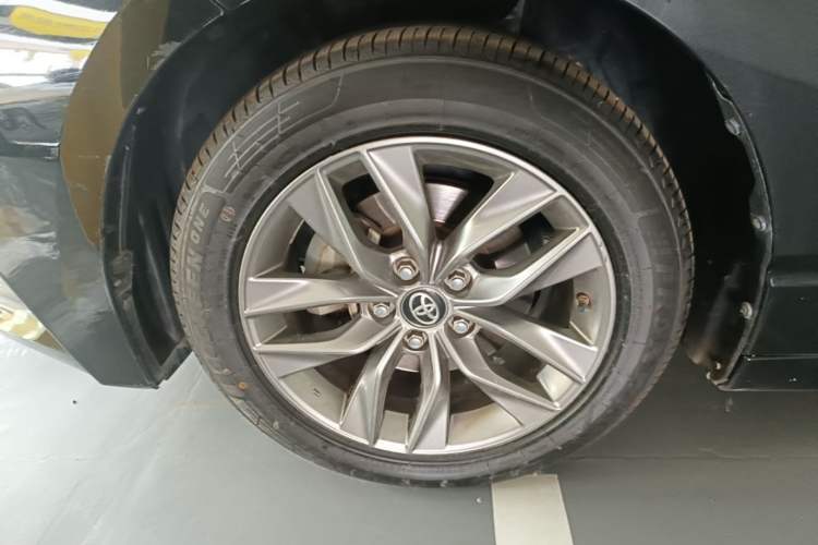 Used Toyota Avalon 2019 2.0L Luxury Edition China VI Standard Left Front Wheel Hub