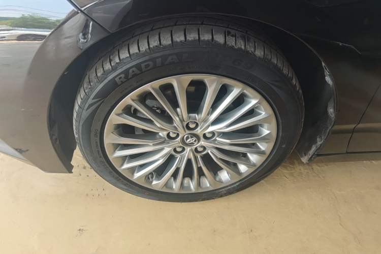 Used Toyota Avalon 2019 Dual-Engine 2.5L XLE Prestige Version China VI Standard Left Front Wheel Hub