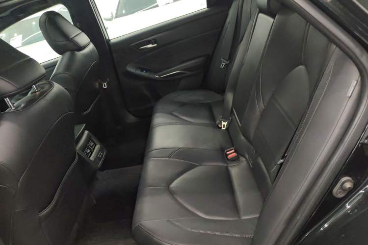Used Toyota Avalon 2019 Dual-Engine 2.5L Luxury Edition China VI Standard Left Rear Seat