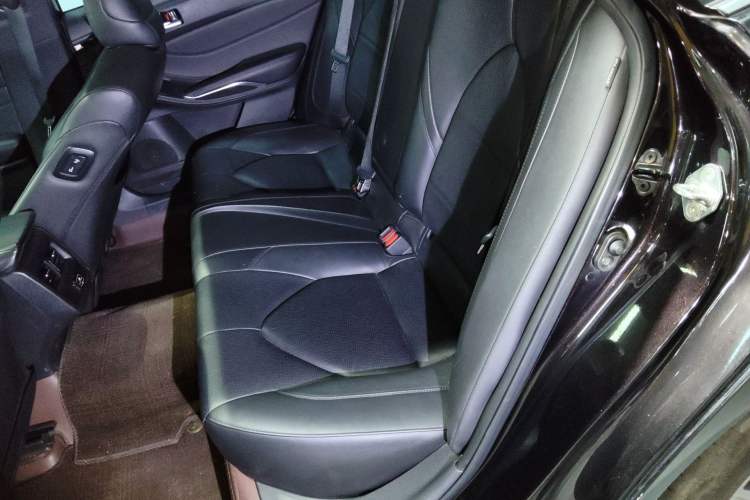 Used Toyota Avalon 2019 2.0L Luxury Edition China VI Standard Left Rear Seat