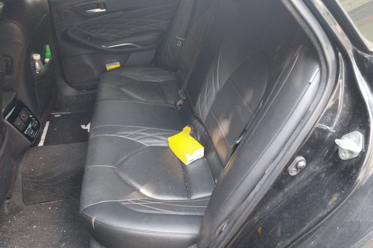 Used Toyota Avalon 2019 2.5L Touring Premium Version China VI Standard Left Rear Seat