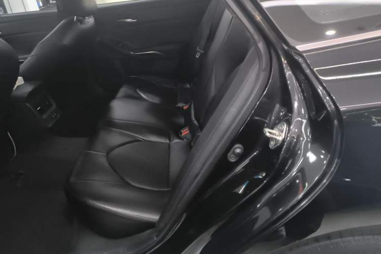 Used Toyota Avalon 2019 2.5L Ambition Version China VI Standard Left Rear Seat