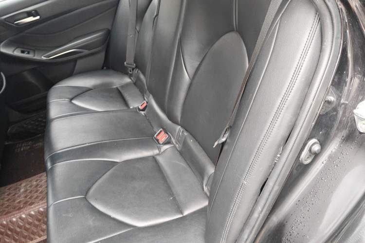 Used Toyota Avalon 2019 2.0L Ambition Edition China VI Left Rear Seat