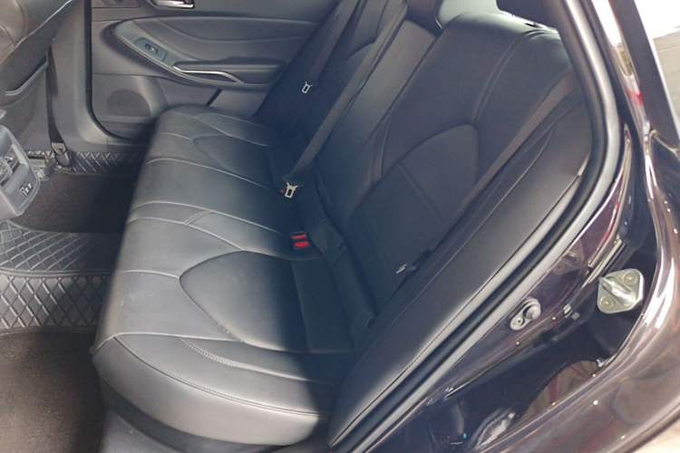 Used Toyota Avalon 2019 Dual-Engine 2.5L Luxury Edition China VI Standard Left Rear Seat