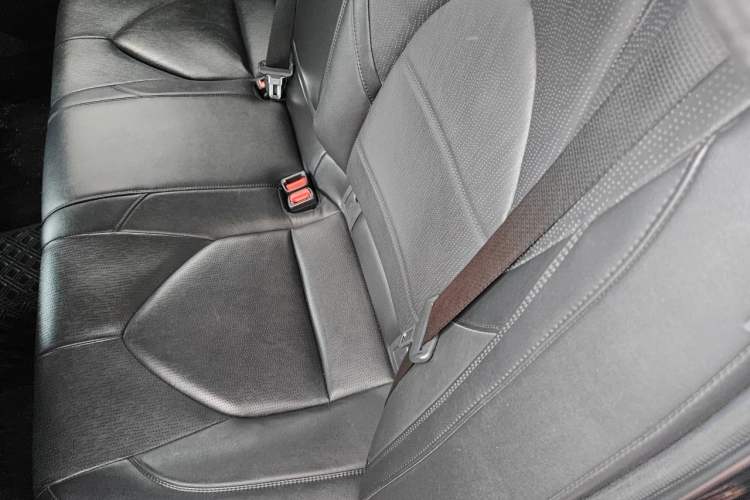 Used Toyota Avalon 2019 Dual-Engine 2.5L Luxury Edition China VI Standard Left Rear Seat