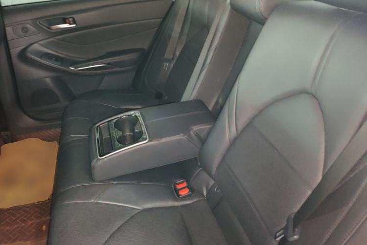 Used Toyota Avalon 2019 Dual-Engine 2.5L Luxury Edition China VI Standard Left Rear Seat
