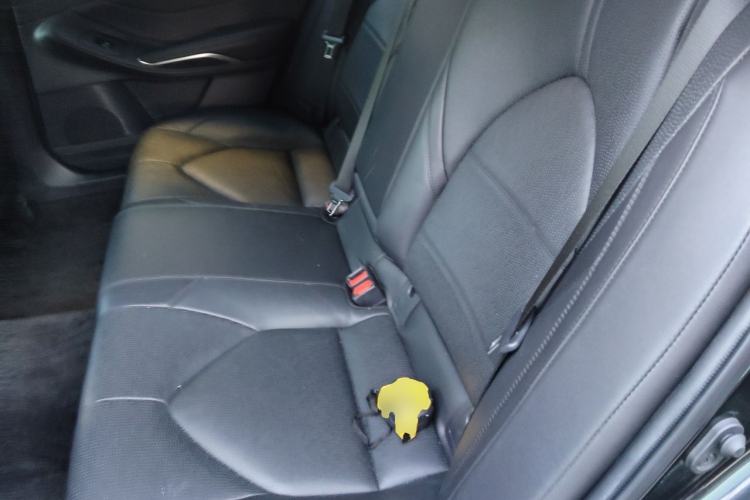 Used Toyota Avalon 2019 2.0L Luxury Edition China VI Standard Left Rear Seat