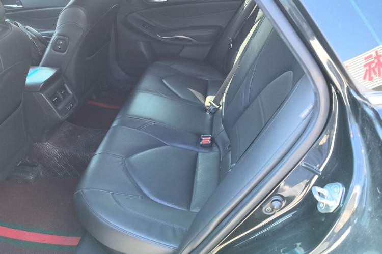 Used Toyota Avalon 2019 Dual-Engine 2.5L Luxury Edition China VI Standard Left Rear Seat