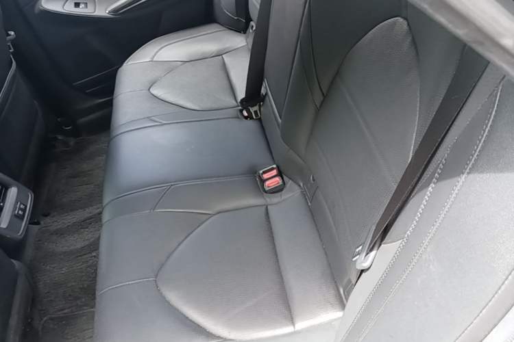 Used Toyota Avalon 2019 Dual-Engine 2.5L Luxury Edition China VI Standard Left Rear Seat