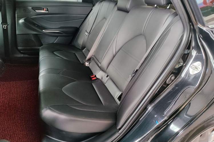 Used Toyota Avalon 2019 Dual-Engine 2.5L Luxury Edition China VI Standard Left Rear Seat