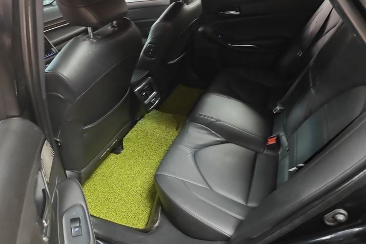 Used Toyota Avalon 2019 2.0L Luxury Edition China VI Standard Left Rear Seat