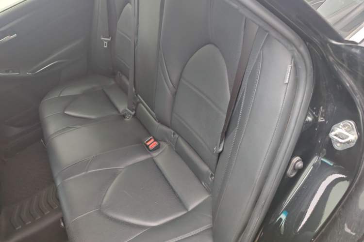 Used Toyota Avalon 2019 Dual-Engine 2.5L Luxury Edition China VI Standard Left Rear Seat