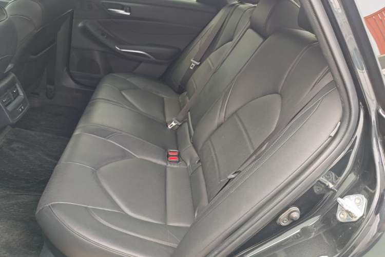 Used Toyota Avalon 2019 Dual-Engine 2.5L Luxury Edition China VI Standard Left Rear Seat