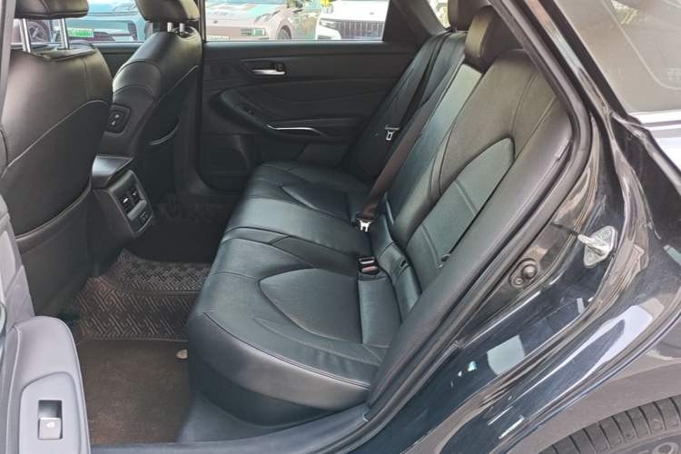 Used Toyota Avalon 2019 Dual-Engine 2.5L Luxury Edition China VI Standard Left Rear Seat