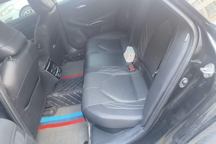 Used Toyota Avalon 2019 Dual-Engine 2.5L XLE Prestige Version China VI Standard Left Rear Seat
