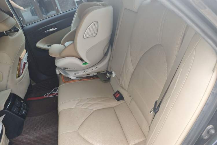 Used Toyota Avalon 2019 2.5L Touring Premium Version China VI Standard Left Rear Seat