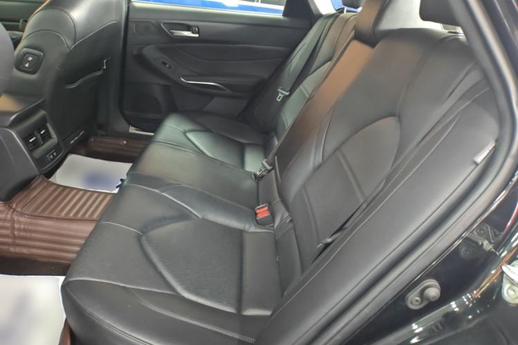 Used Toyota Avalon 2019 2.0L Luxury Edition China VI Standard Left Rear Seat