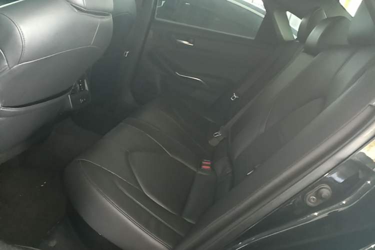 Used Toyota Avalon 2019 Dual-Engine 2.5L Luxury Edition China VI Standard Left Rear Seat
