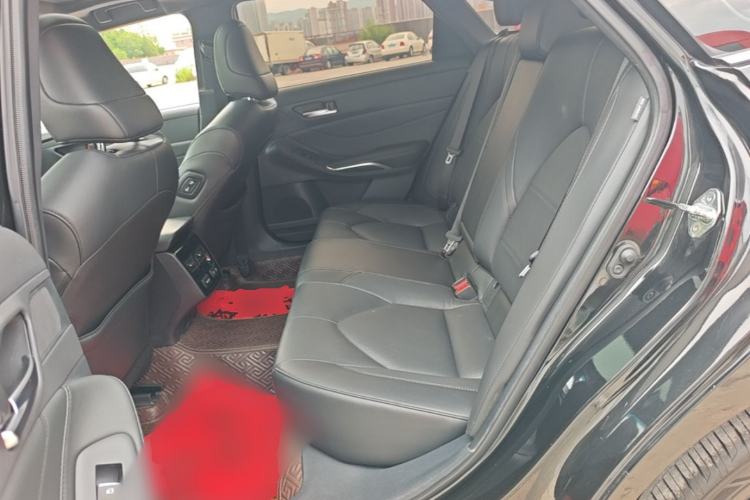 Used Toyota Avalon 2019 2.0L XLE Premium Edition China VI Left Rear Seat